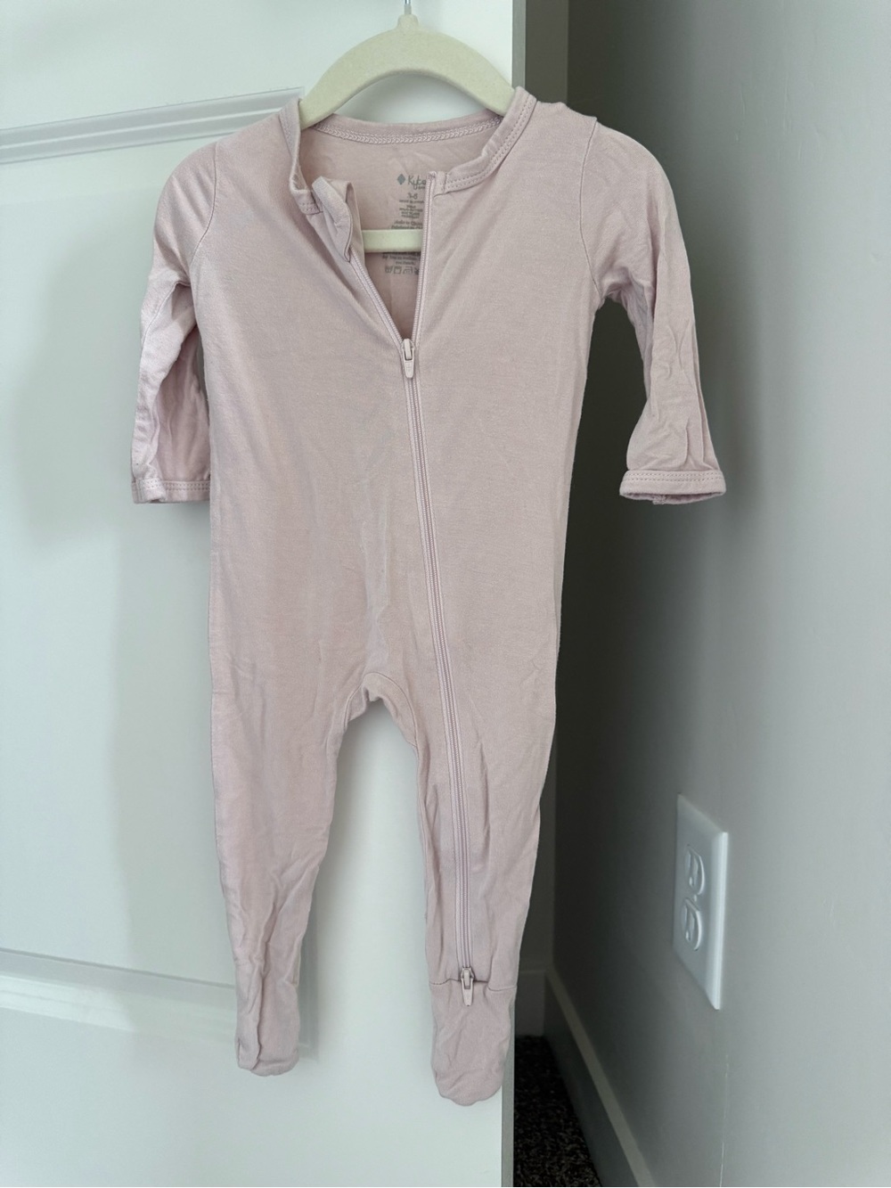 Kyte BABY Light Pink Footed Zipper One-Piece